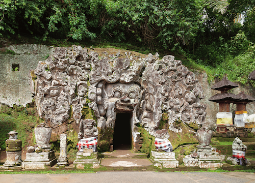 Elephant Cave Temple - Travelnata