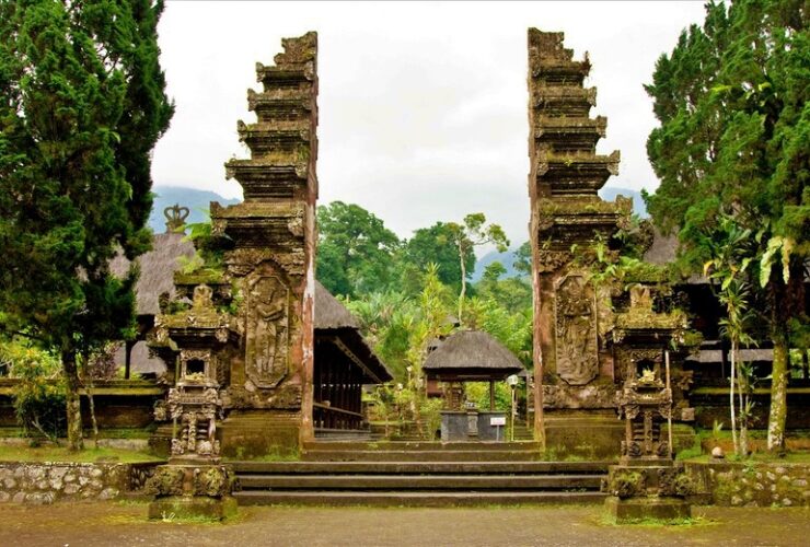 Exploring Batukaru Temple